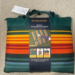 Pendleton Outdoor Packable Blanket